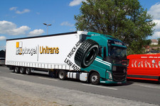 Truck Photo, Lkw Foto, VOLVO FH 460 Gardinenplanensattelzug Hauptvogel Unitrans, usado comprar usado  Enviando para Brazil