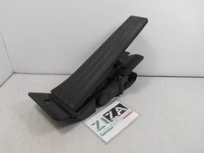 Accelerator pedal bmw usato  Italia