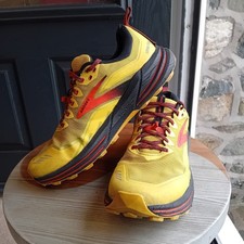 Brooks cascadia trail for sale  CAERSWS