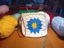 Blue granny square usato  San Colombano Certenoli
