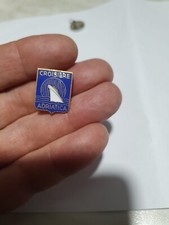 Distintivo pubblicitario crois usato  Genova