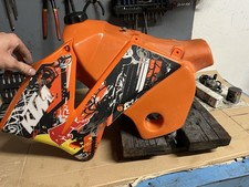 Serbatoio ktm 2004 usato  Salice Salentino