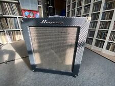 Ampeg b100 usato  Spedire a Italy