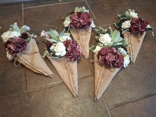 Banco de iglesia rústico hecho a mano o decoración de boda con flores artificiales segunda mano  Embacar hacia Mexico
