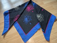 Foulard soie givenchy d'occasion  Choisy-le-Roi