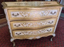 Ancienne commode signée d'occasion  Beaurepaire