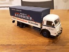 Camion autrefois panhard d'occasion  Verneuil-l'Étang