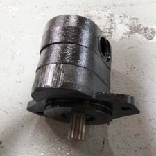 Used hydraulic pump for sale  Lake Mills