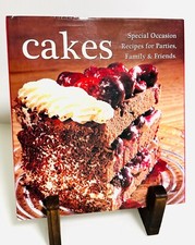 Bolos: receitas de ocasiões especiais para festas, família e amigos capa dura comprar usado  Enviando para Brazil