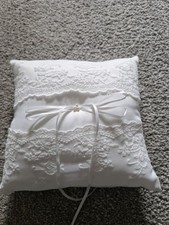 White satin lacewedding for sale  ALLOA