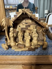 Deluxe hand carved for sale  Cleveland