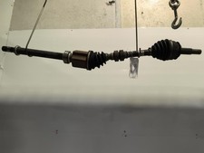 Cardan droit nissan d'occasion  L'Horme