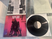 Pearl Jam - Ten 1991 1st Press Vinyl LP rare W/ Original Insert VG+ Grail Record comprar usado Pearl Jam - Ten 1991 1st Press Vinyl LP rare W/ Original Insert VG+ Grail Record comprar usado  Enviando para Brazil