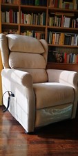 Poltrona elettrica alza usato  Roma