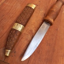 Solide couteau puukko d'occasion  Six-Fours-les-Plages