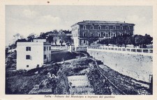 Tolfa palazzo del usato  Roma
