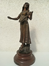 Statue frau mandoline gebraucht kaufen  Kleinblittersdorf