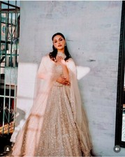 Indian designer beige d'occasion  Expédié en Belgium