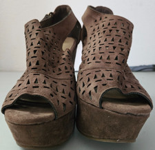 Women super cute for sale  Madill