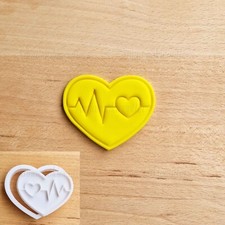 Tagliabiscotti cuore formine usato  Pomezia