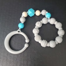 Usado, Mordedor Nuby Tag-A-Long Cinza - Conecta-se ao Carrinho - 100% Silicone - Sem BPA comprar usado  Enviando para Brazil