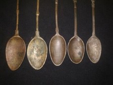 Conjunto de cinco peças de cortador de colher de pastelaria artesanal antigo de latão comprar usado  Enviando para Brazil
