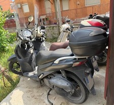 sixteen suzuki scooter 150 usato sixteen suzuki scooter 150 usato Napoli