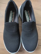 Skechers air cooled for sale  LEATHERHEAD