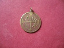 Médaillon pendentif amulette d'occasion Médaillon pendentif amulette d'occasion  Rosny-sous-Bois