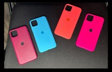 Capas de silicone para iPhone 11 Pro Max.  Brilhante. Colorido.  Receba TODOS OS 4 estojos. comprar usado  Enviando para Brazil