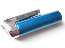 Gas lighter blue d'occasion  Expédié en Belgium
