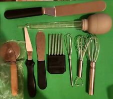 Juego de utensilios de cocina 9 piezas.  Wisks, espátulas, cortador de pastelería, chef mimado Baster 6 segunda mano  Embacar hacia Mexico