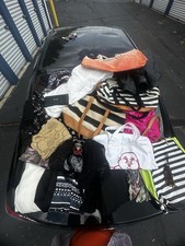 Lote de 24 itens de revendedor por atacado sacolas femininas, tops, etc. comprar usado Lote de 24 itens de revendedor por atacado sacolas femininas, tops, etc. comprar usado  Enviando para Brazil