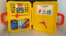 Kit médico amarelo vintage década de 1980 Little Tikes estojo médico fingir brincar primeiros socorros, usado comprar usado  Enviando para Brazil