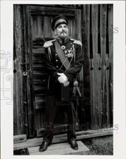 1989 Press Photo Car Aleksander III Lookalike w fińskiej schronisku rybackim na sprzedaż  Wysyłka do Poland