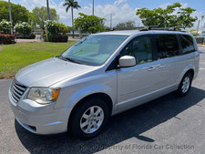 2009 chrysler town for sale  Pompano Beach