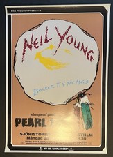 Pôster concerto ORIGINAL 1ª edição Neil Young Pearl Jam Estocolmo 1993 RARO comprar usado Pôster concerto ORIGINAL 1ª edição Neil Young Pearl Jam Estocolmo 1993 RARO comprar usado  Enviando para Brazil