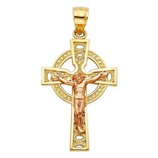 Usado, Pingente religioso cruz crucifixo ouro 14K 2 tons para colar comprar usado Usado, Pingente religioso cruz crucifixo ouro 14K 2 tons para colar comprar usado  Enviando para Brazil