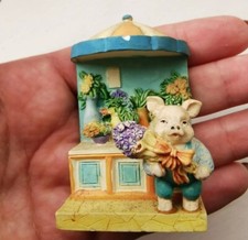 Standing pig market for sale  LEEDS