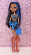 2011 monster high d'occasion  Expédié en Belgium