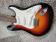 Guitarra Guitar ST comprar usado Guitarra Guitar ST comprar usado  Enviando para Brazil
