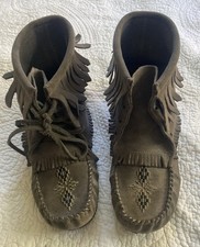 Manitobah leather mukluks for sale  Wenatchee