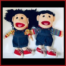 Usado, Conjunto de 2 bonecos Sunny & Co Toys menina e menino par corpo inteiro cabelo preto 2000 comprar usado Usado, Conjunto de 2 bonecos Sunny & Co Toys menina e menino par corpo inteiro cabelo preto 2000 comprar usado  Enviando para Brazil