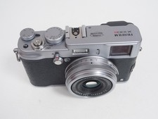 Macchina fotografica compatta usato  Luzzi
