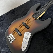 contra baixo squier comprar usado contra baixo squier comprar usado  Enviando para Brazil