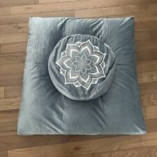Large meditation floor for sale  North Scituate