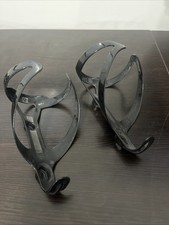 PAR de 2! - Gaiolas de garrafa de carbono Bontrager PRO - Preto - 29 gramas cada, usado comprar usado PAR de 2! - Gaiolas de garrafa de carbono Bontrager PRO - Preto - 29 gramas cada, usado comprar usado  Enviando para Brazil
