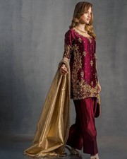 salwar kameez d'occasion  Expédié en Belgium
