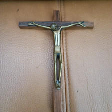 Christ signé bronze d'occasion  Rozier-en-Donzy