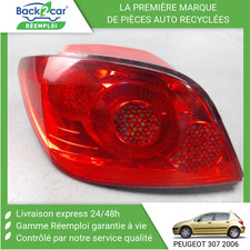 Feu arriere gauche d'occasion Feu arriere gauche d'occasion  Saint-Quentin